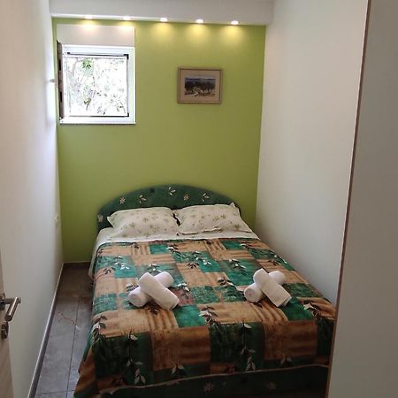 Apartments With A Parking Space Punat, Krk - 5410 المظهر الخارجي الصورة