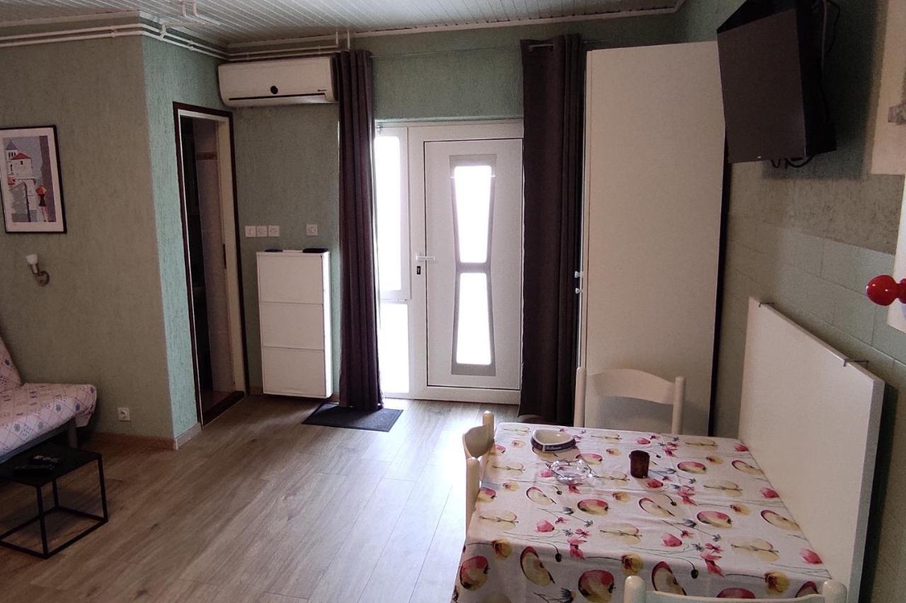 Apartments With A Parking Space Punat, Krk - 5410 المظهر الخارجي الصورة